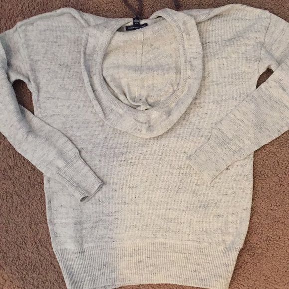 American Eagle Hooded Sweater - Picture 2 of 5